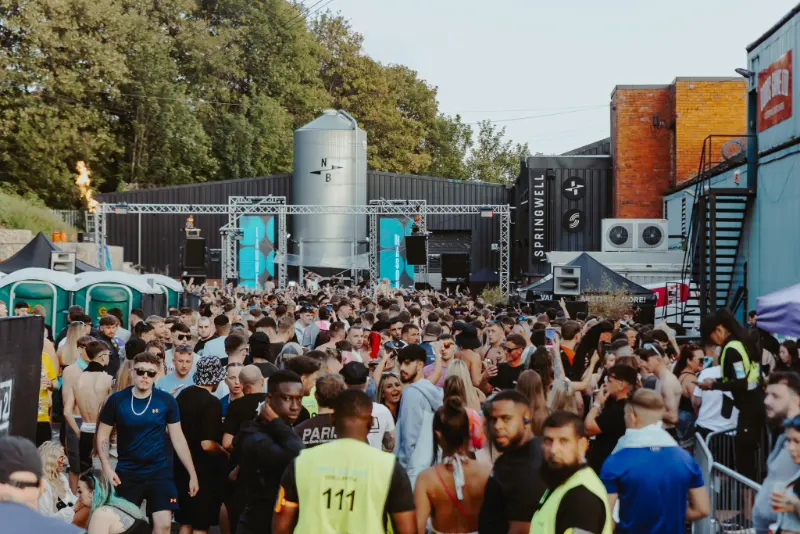Cru2 Leeds Shutdown - Outdoor crowd and Funktion-One sound system coverage