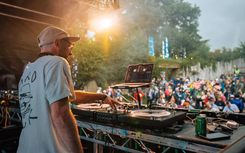 Technics Turntable Hire in Leeds and throughout Yorkshire